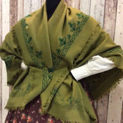 Mantón verde de lana